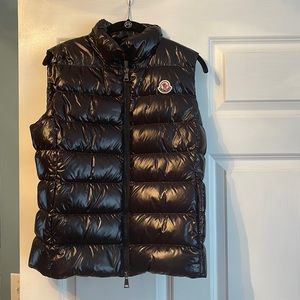 Moncler Womens Puffer Best